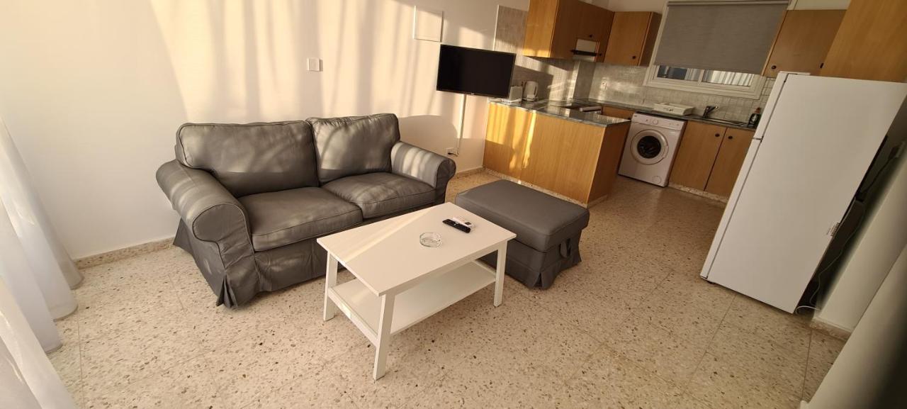 Latchi Area Apartments エクステリア 写真