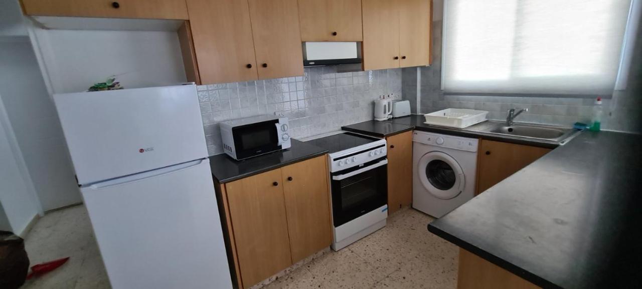 Latchi Area Apartments エクステリア 写真