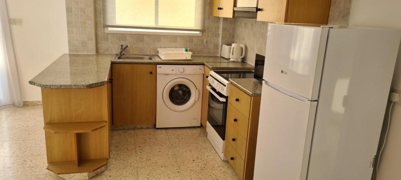 Latchi Area Apartments エクステリア 写真