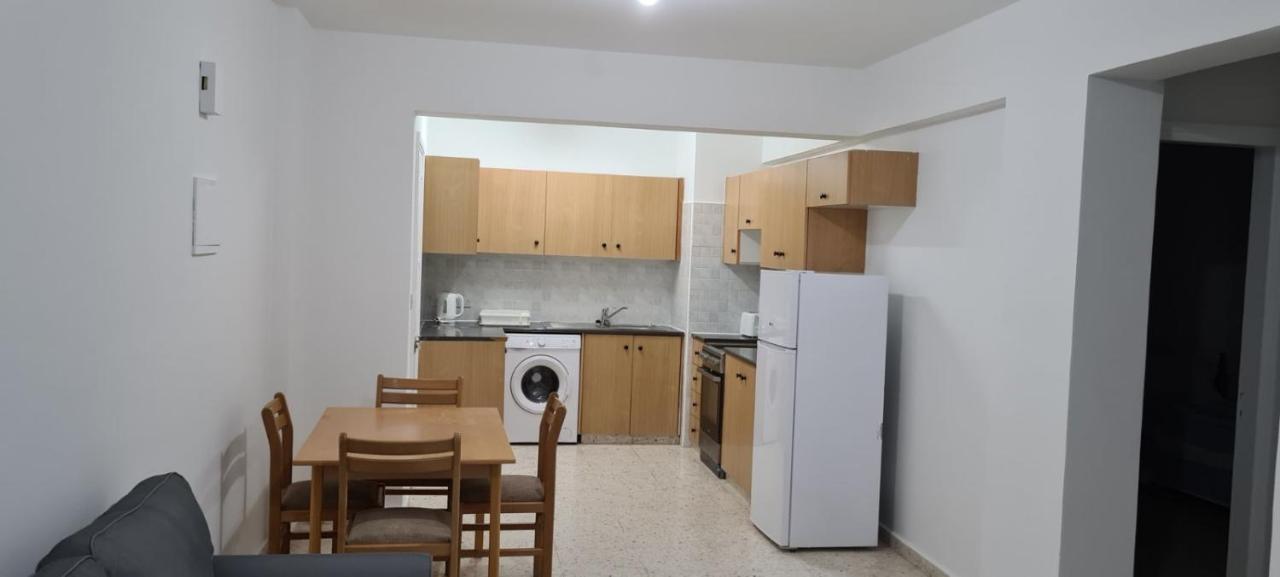Latchi Area Apartments エクステリア 写真