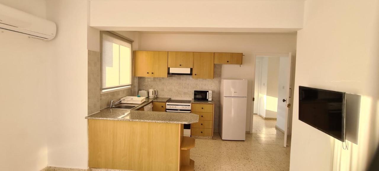 Latchi Area Apartments エクステリア 写真